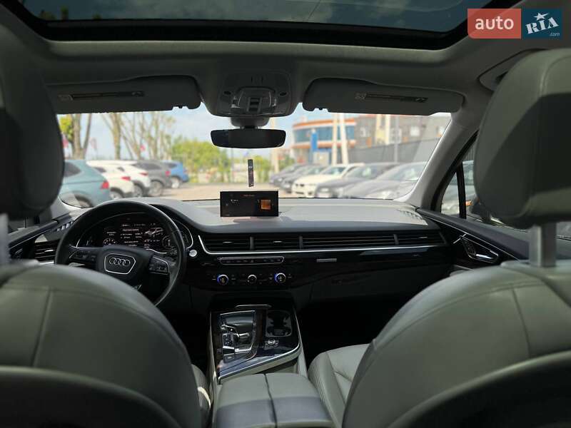 Позашляховик / Кросовер Audi Q7 2016 в Львові