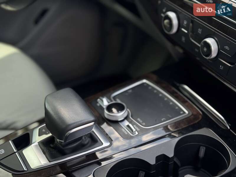 Позашляховик / Кросовер Audi Q7 2016 в Львові