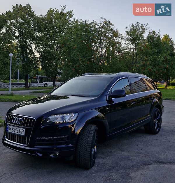 Внедорожник / Кроссовер Audi Q7 2014 в 
