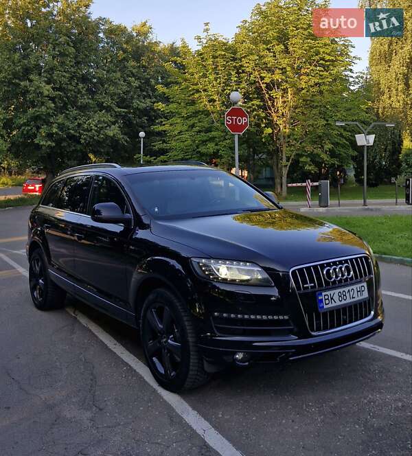 Внедорожник / Кроссовер Audi Q7 2014 в Ровно