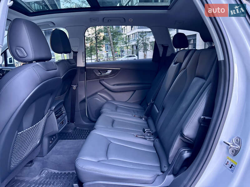 Внедорожник / Кроссовер Audi Q7 2023 в Киеве