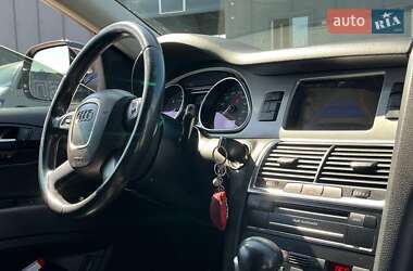 Внедорожник / Кроссовер Audi Q7 2011 в 