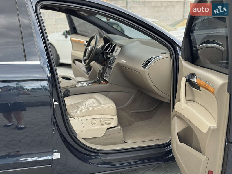 Внедорожник / Кроссовер Audi Q7 2007 в Мукачево