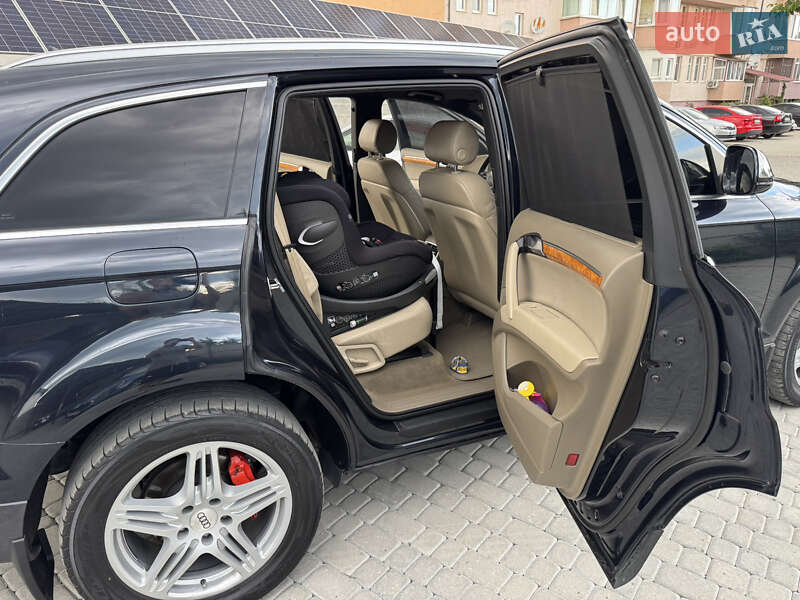 Внедорожник / Кроссовер Audi Q7 2007 в Мукачево