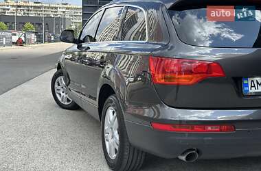 Внедорожник / Кроссовер Audi Q7 2007 в 