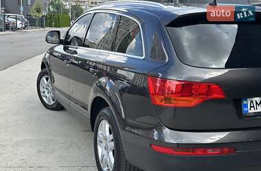 Внедорожник / Кроссовер Audi Q7 2007 в 