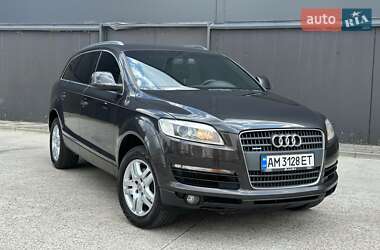 Внедорожник / Кроссовер Audi Q7 2007 в 