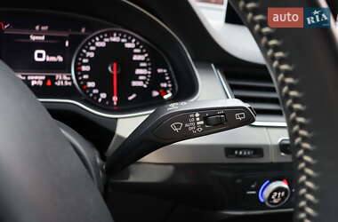 Внедорожник / Кроссовер Audi Q7 2016 в 