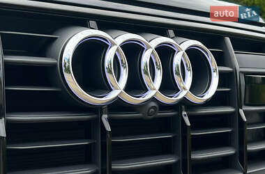 Внедорожник / Кроссовер Audi Q7 2023 в 