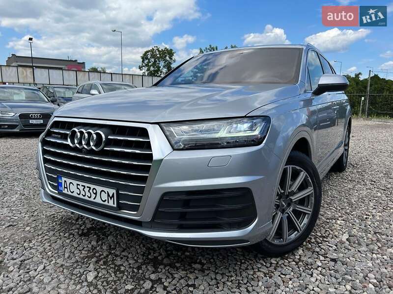 Внедорожник / Кроссовер Audi Q7 2017 в Любомле