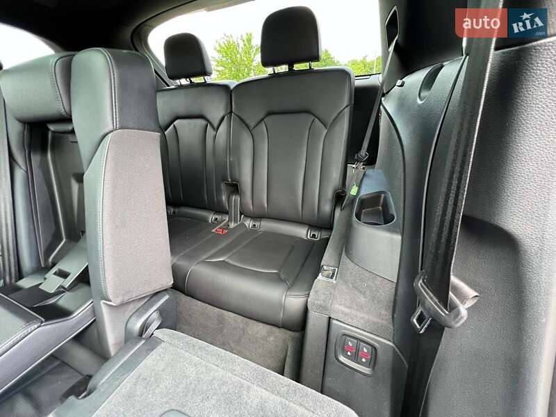 Внедорожник / Кроссовер Audi Q7 2017 в Любомле