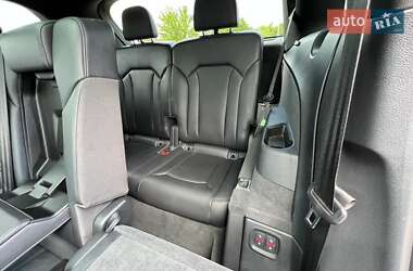 Внедорожник / Кроссовер Audi Q7 2017 в 