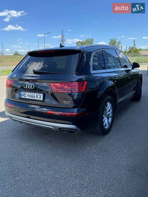 Внедорожник / Кроссовер Audi Q7 2017 в Днепре