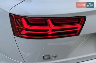 Внедорожник / Кроссовер Audi Q7 2019 в 