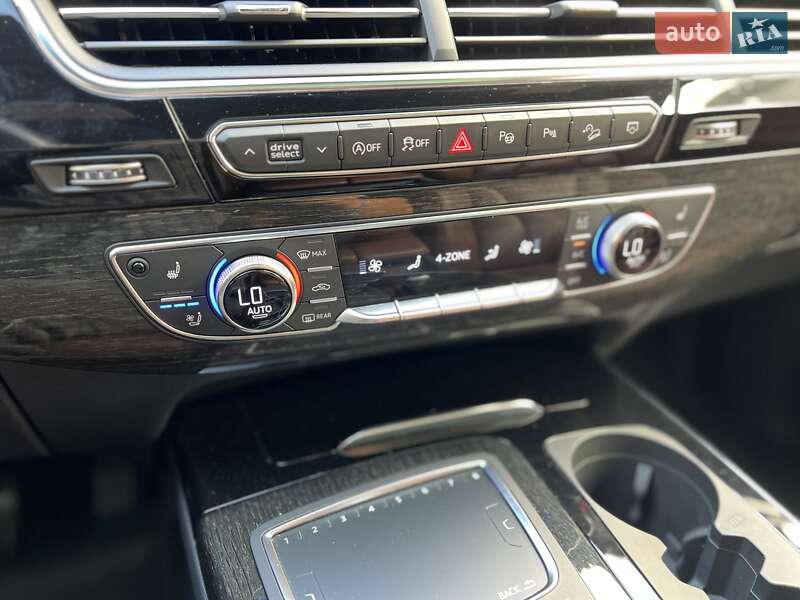 Внедорожник / Кроссовер Audi Q7 2019 в Киеве