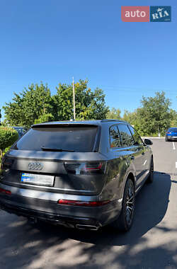 Внедорожник / Кроссовер Audi Q7 2018 в 