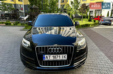 Внедорожник / Кроссовер Audi Q7 2015 в 