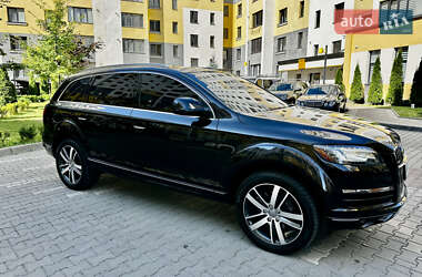 Внедорожник / Кроссовер Audi Q7 2015 в 