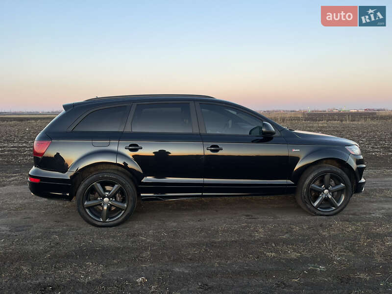 Внедорожник / Кроссовер Audi Q7 2015 в Днепре