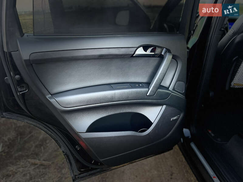 Внедорожник / Кроссовер Audi Q7 2015 в Днепре