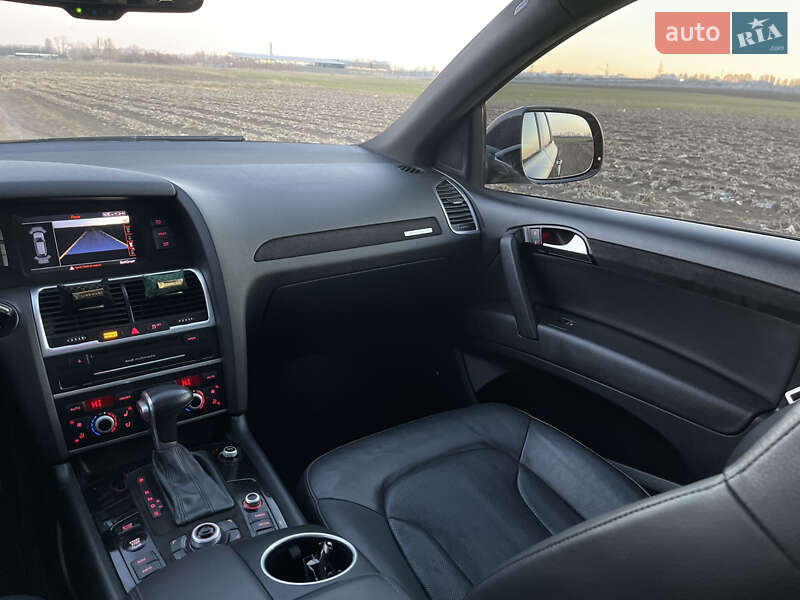 Внедорожник / Кроссовер Audi Q7 2015 в Днепре