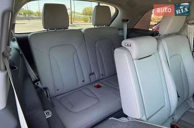 Внедорожник / Кроссовер Audi Q7 2015 в 