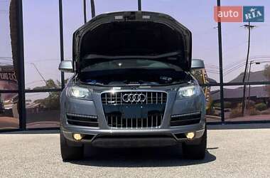 Внедорожник / Кроссовер Audi Q7 2015 в 