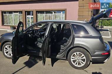 Внедорожник / Кроссовер Audi Q7 2019 в 