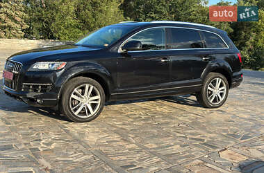 Внедорожник / Кроссовер Audi Q7 2015 в 