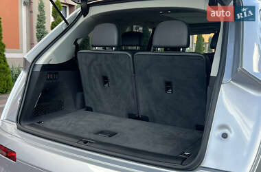 Внедорожник / Кроссовер Audi Q7 2017 в 