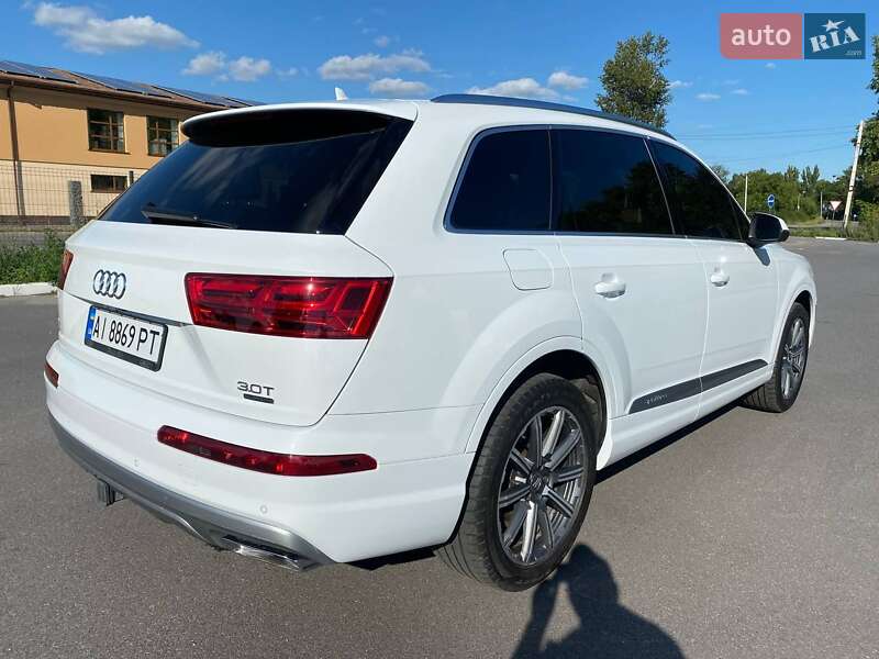 Внедорожник / Кроссовер Audi Q7 2016 в Казатине