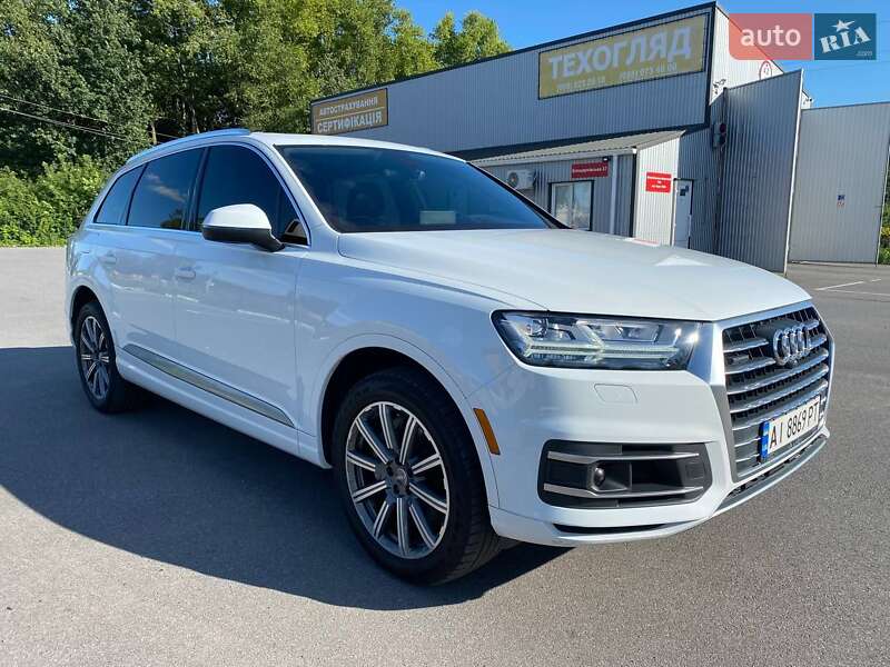 Внедорожник / Кроссовер Audi Q7 2016 в Казатине