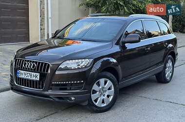 Внедорожник / Кроссовер Audi Q7 2013 в 