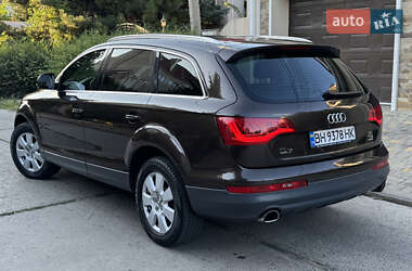 Внедорожник / Кроссовер Audi Q7 2013 в 