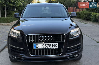 Внедорожник / Кроссовер Audi Q7 2013 в 