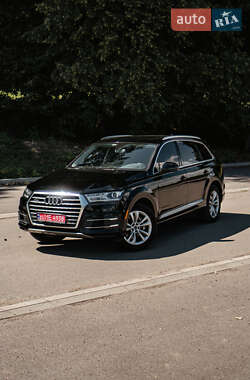 Позашляховик / Кросовер Audi Q7 2017 в Бурштині