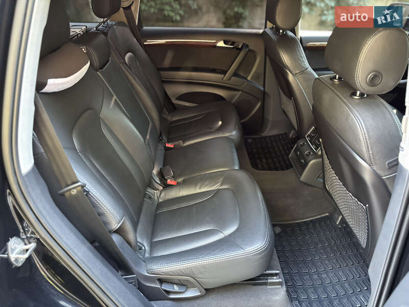 Внедорожник / Кроссовер Audi Q7 2013 в Киеве