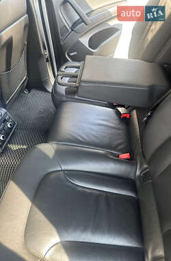 Внедорожник / Кроссовер Audi Q7 2010 в 