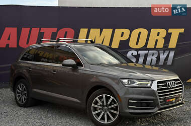 Внедорожник / Кроссовер Audi Q7 2017 в 