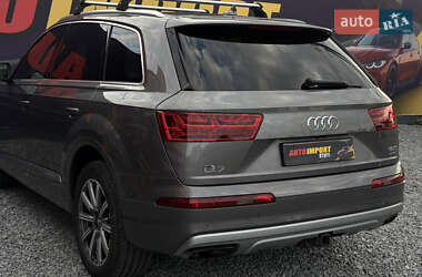 Внедорожник / Кроссовер Audi Q7 2017 в 