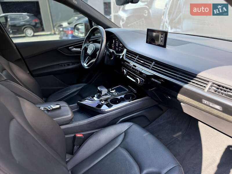 Внедорожник / Кроссовер Audi Q7 2017 в Львове