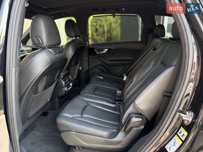 Внедорожник / Кроссовер Audi Q7 2017 в Львове