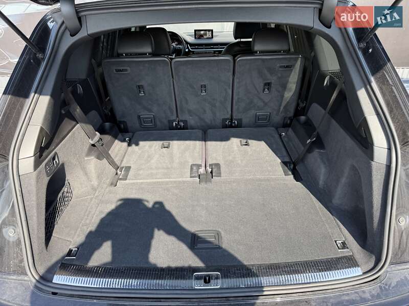 Внедорожник / Кроссовер Audi Q7 2017 в Львове