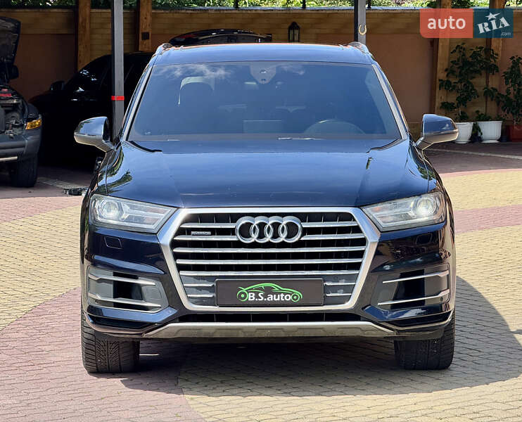 Внедорожник / Кроссовер Audi Q7 2016 в Мукачево