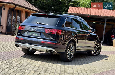 Внедорожник / Кроссовер Audi Q7 2016 в 