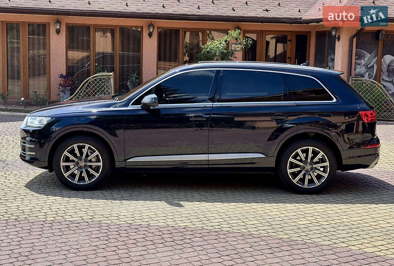Внедорожник / Кроссовер Audi Q7 2016 в Мукачево