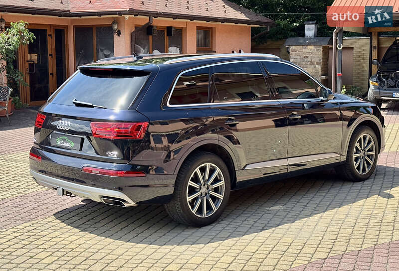 Внедорожник / Кроссовер Audi Q7 2016 в Мукачево