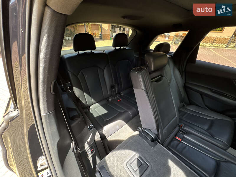 Внедорожник / Кроссовер Audi Q7 2016 в Мукачево