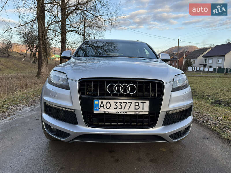 Внедорожник / Кроссовер Audi Q7 2010 в Тячеве