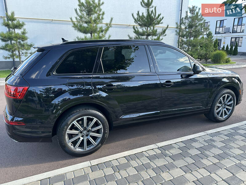 Внедорожник / Кроссовер Audi Q7 2017 в Киеве